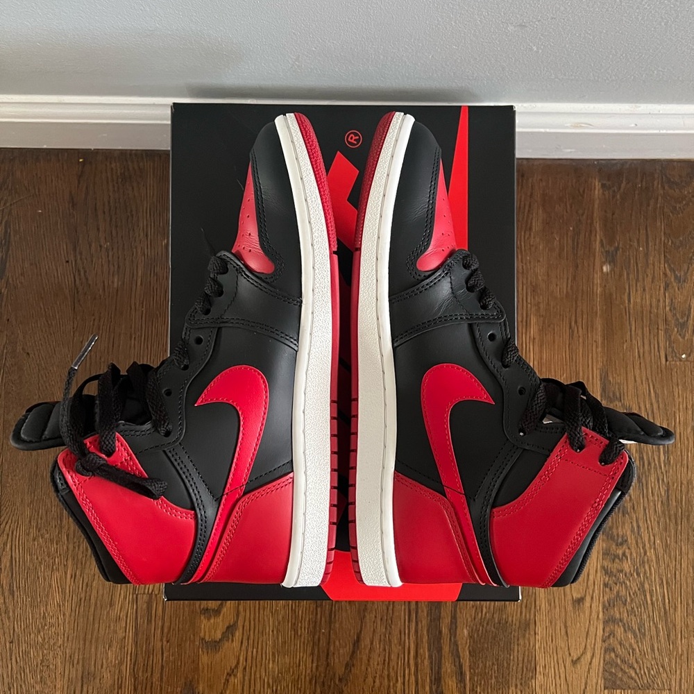 Nike Air Jordan Retro 1 High- “Bred 1 /OG ‘85 / Banned” 2025 - Picture 8 of 11